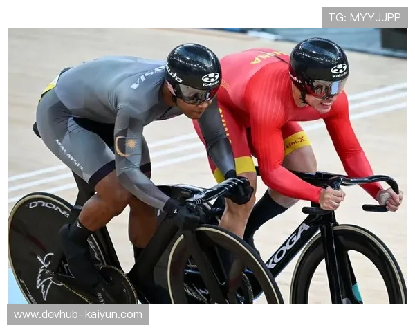 上海运动员吴俊杰夺得十五运会场地自行车男子全能赛冠军