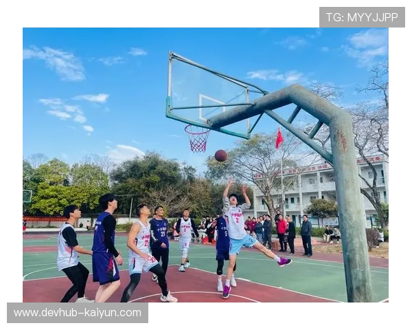 乡村篮球热潮涌动：村BA成春节新民俗