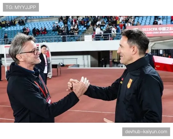 官方：塞维利亚主帅弗洛雷斯下课，B队教练临时接管